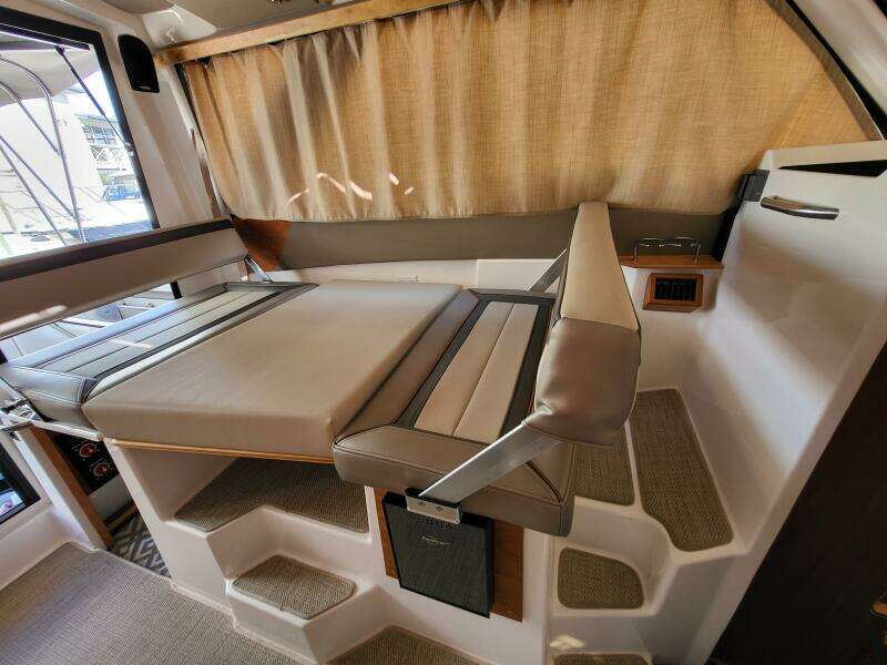 28ft Cutwater Yacht For Sale