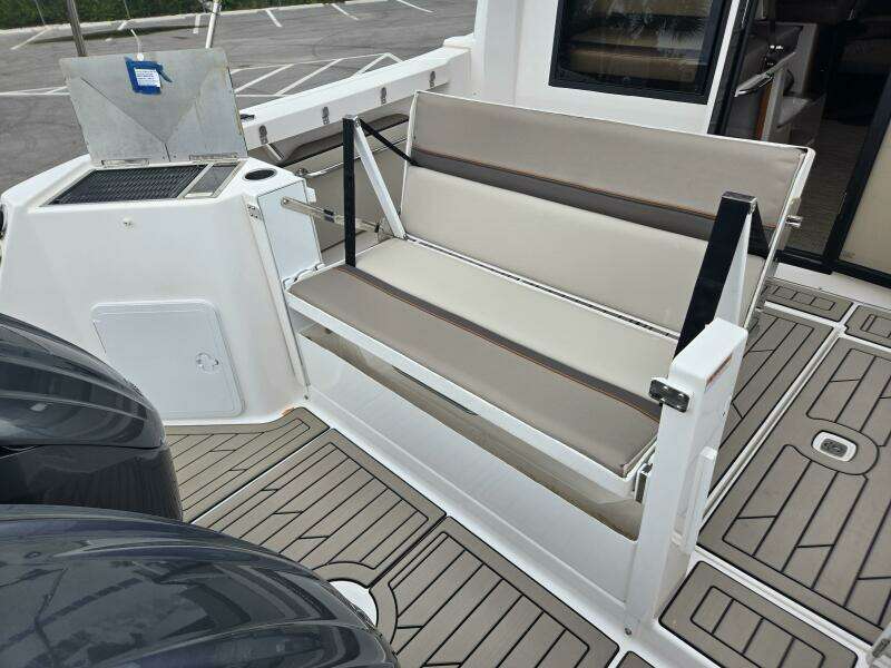 28ft Cutwater Yacht For Sale