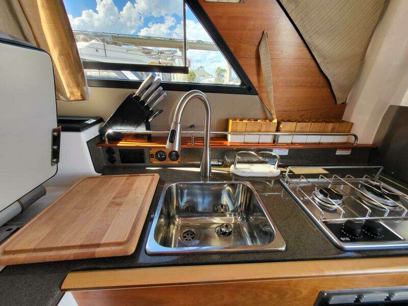28ft Cutwater Yacht For Sale