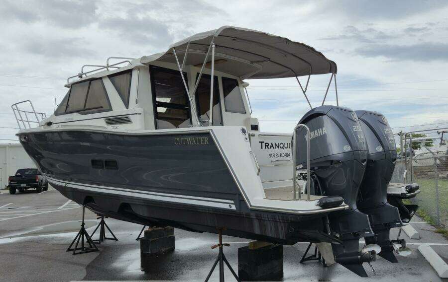 28ft Cutwater Yacht For Sale