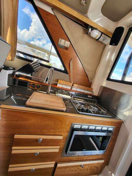 28ft Cutwater Yacht For Sale