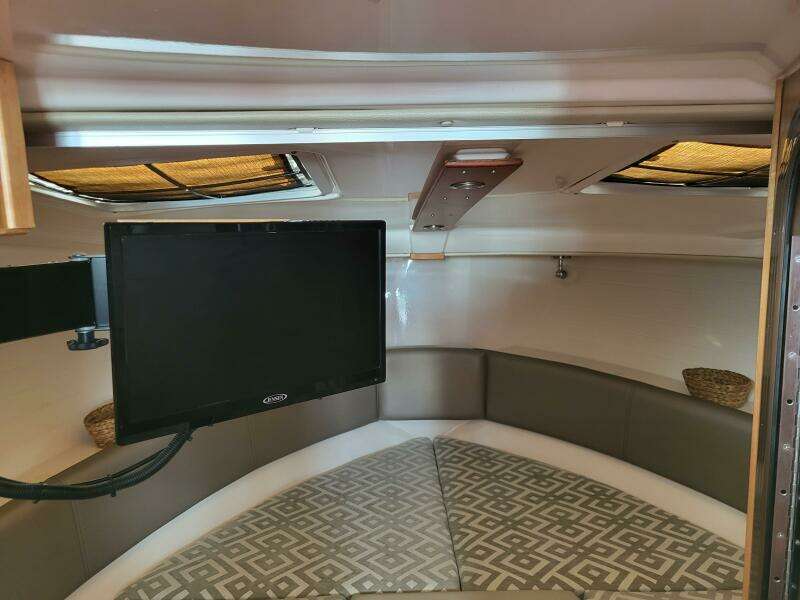 28ft Cutwater Yacht For Sale