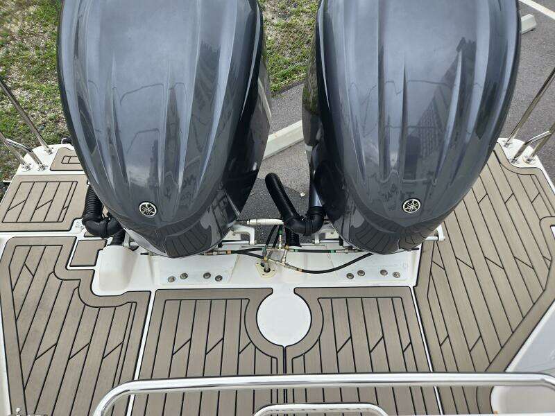 28ft Cutwater Yacht For Sale