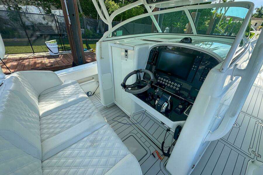 42ft Yellowfin Yacht For Sale