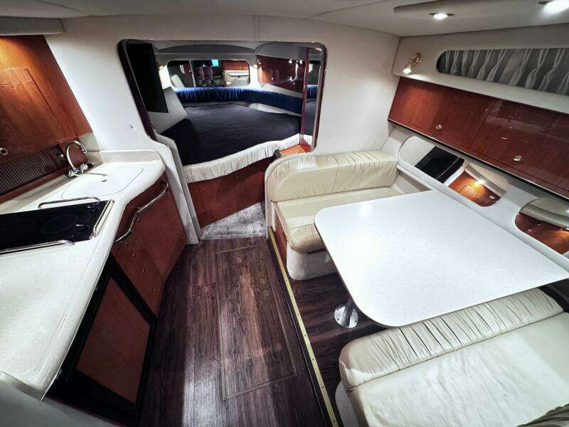 34ft Sea Ray Yacht For Sale