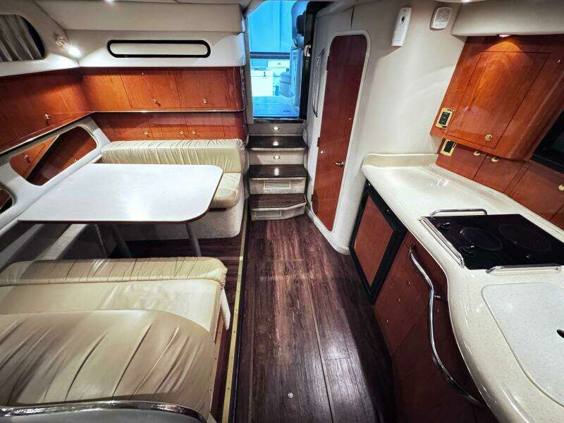 34ft Sea Ray Yacht For Sale