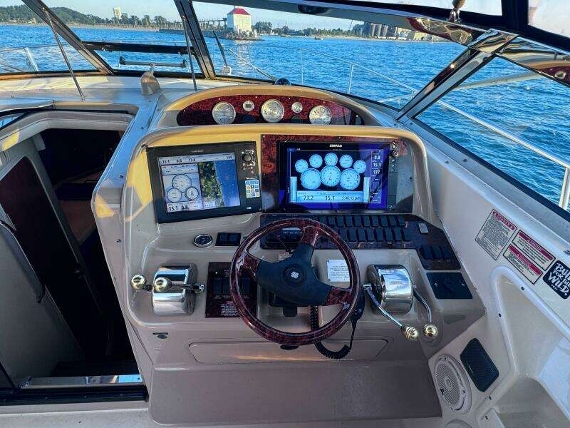 34ft Sea Ray Yacht For Sale