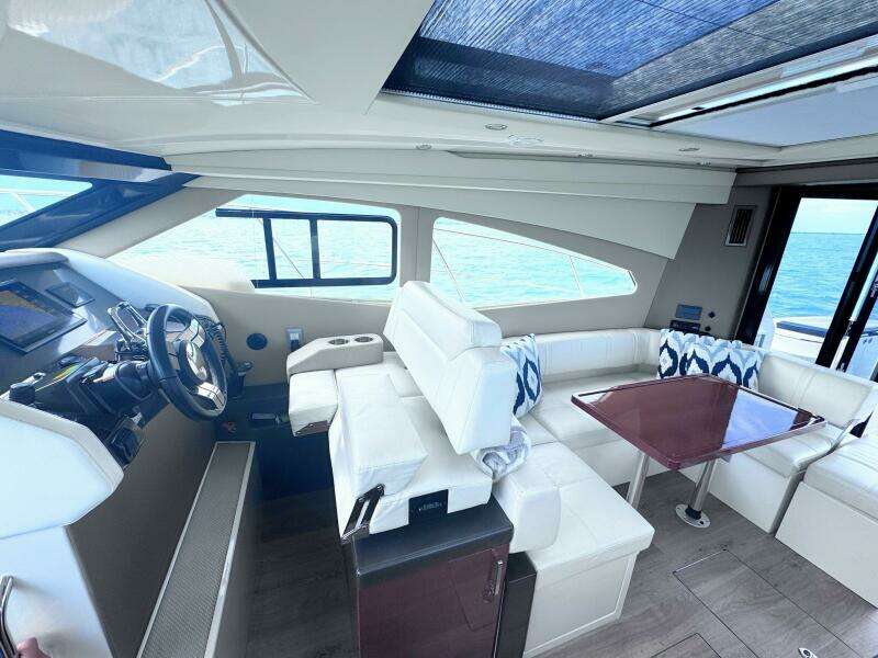 43ft Carver Yacht For Sale