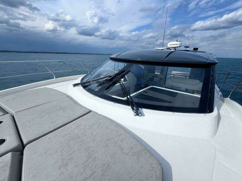 43ft Carver Yacht For Sale
