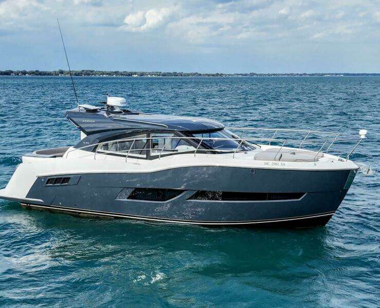 43ft Carver Yacht For Sale