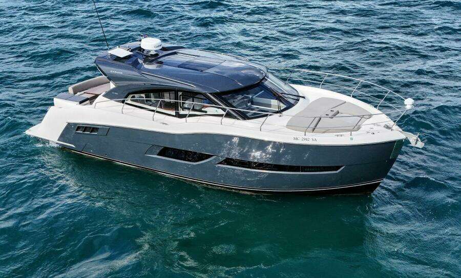 43ft Carver Yacht For Sale