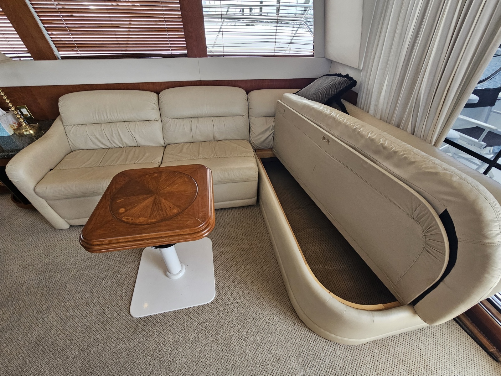 1999 Carver 530 Voyager