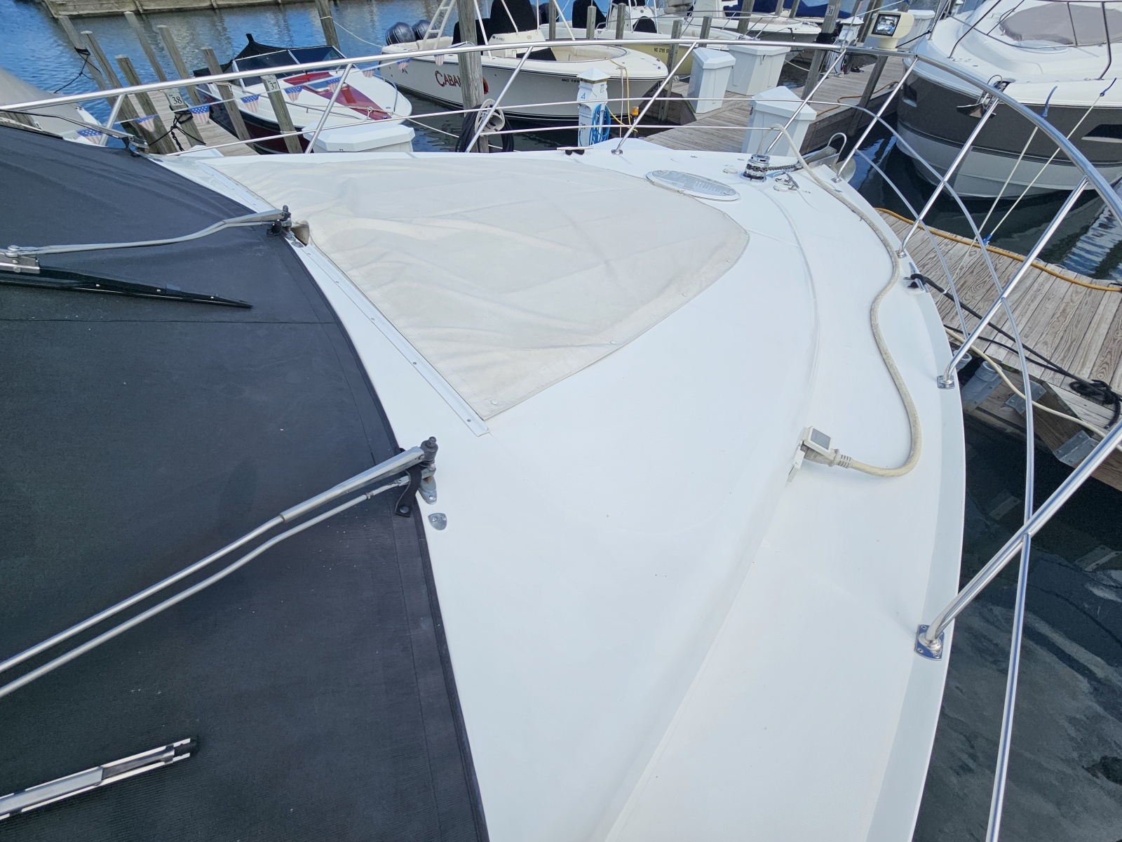 1999 Carver 530 Voyager