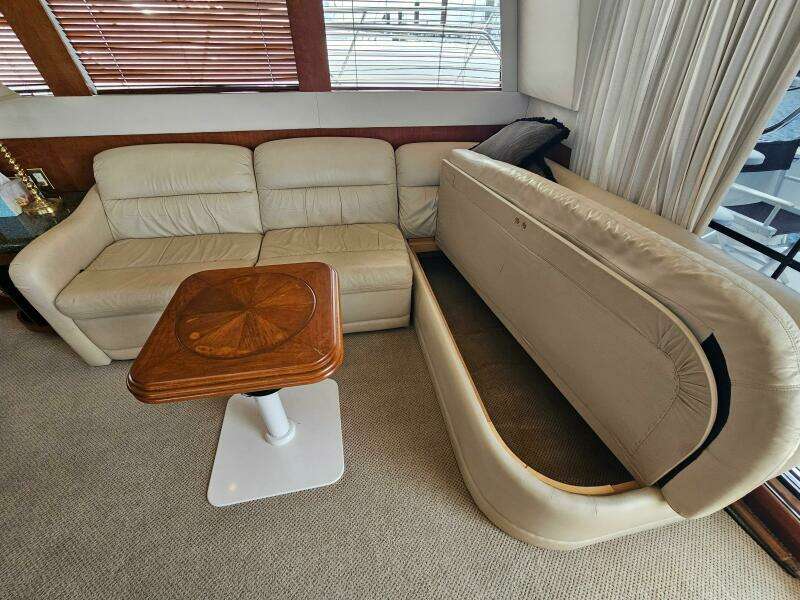 53ft Carver Yacht For Sale
