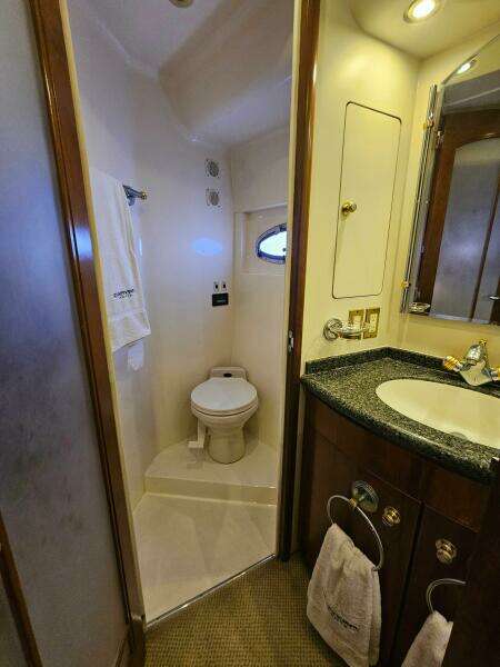 53ft Carver Yacht For Sale