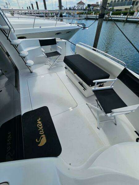 53ft Carver Yacht For Sale