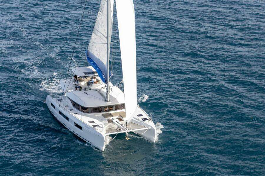 Bellisima 51ft Lagoon Yacht For Sale