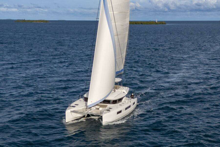 Bellisima 51ft Lagoon Yacht For Sale
