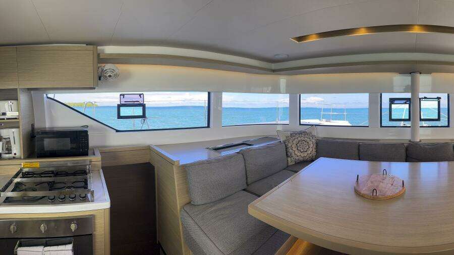 Bellisima 51ft Lagoon Yacht For Sale