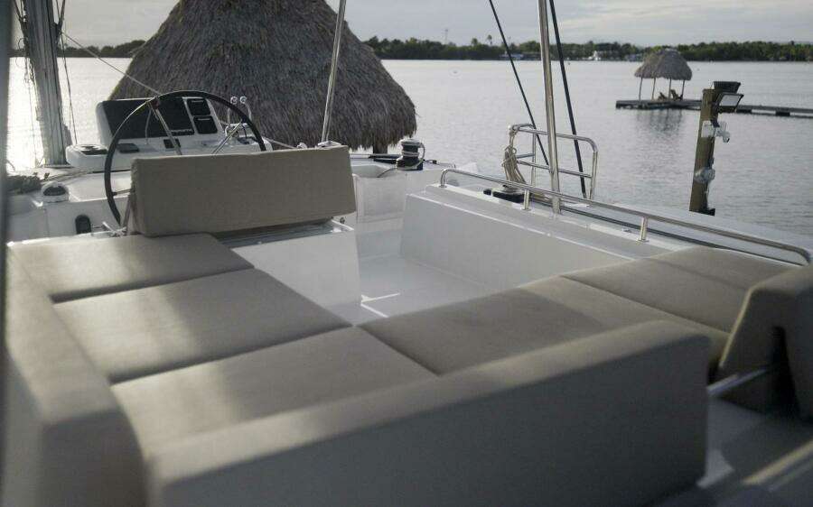Bellisima 51ft Lagoon Yacht For Sale