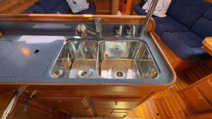 FINESSE 38ft Sabre Yacht For Sale