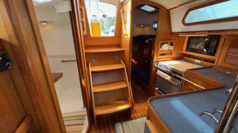 FINESSE 38ft Sabre Yacht For Sale