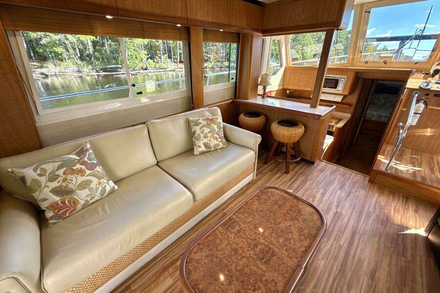 Saloon Port