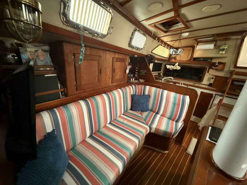 Meno Mosso 44ft Catalina Morgan Yacht For Sale