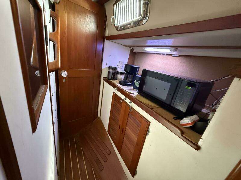 Meno Mosso 44ft Catalina Morgan Yacht For Sale