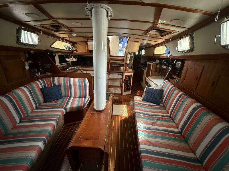 Meno Mosso 44ft Catalina Morgan Yacht For Sale