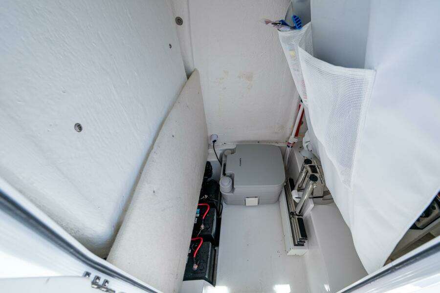 23ft Sea Hunt Yacht For Sale