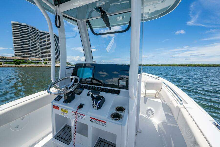 23ft Sea Hunt Yacht For Sale