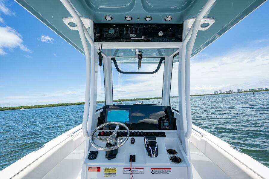 23ft Sea Hunt Yacht For Sale