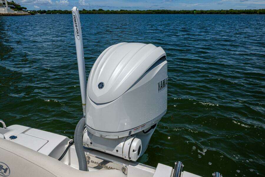 23ft Sea Hunt Yacht For Sale