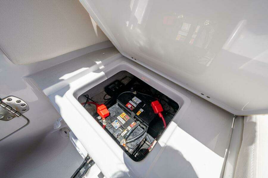 23ft Sea Hunt Yacht For Sale