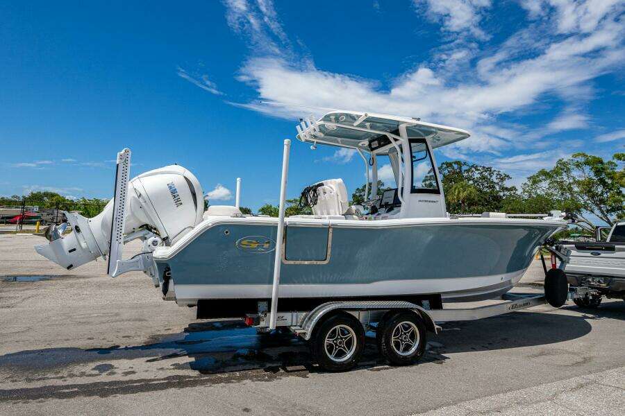 23ft Sea Hunt Yacht For Sale
