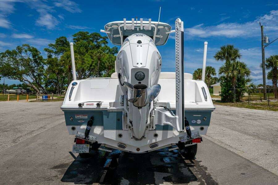 23ft Sea Hunt Yacht For Sale