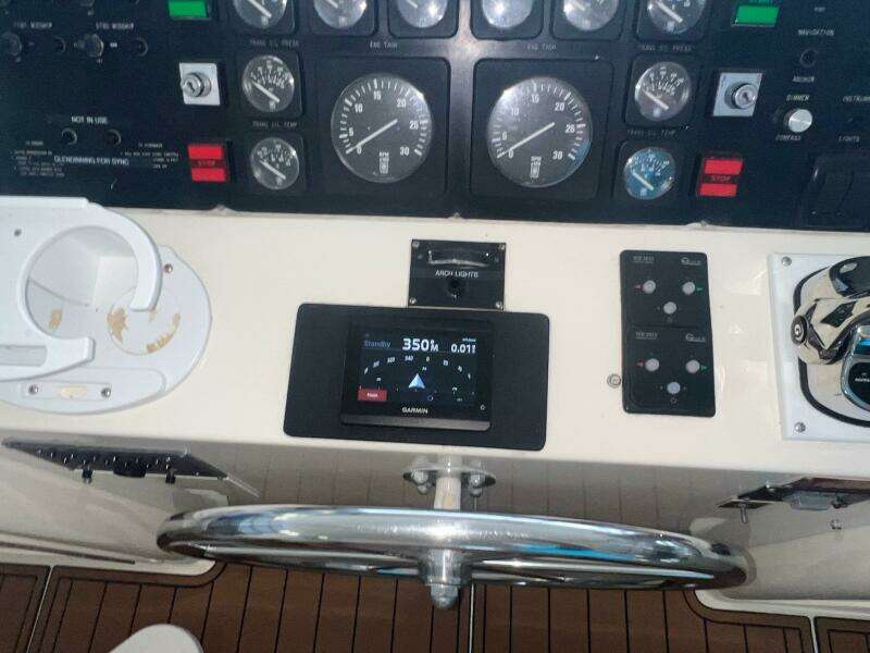 65ft Hatteras Yacht For Sale