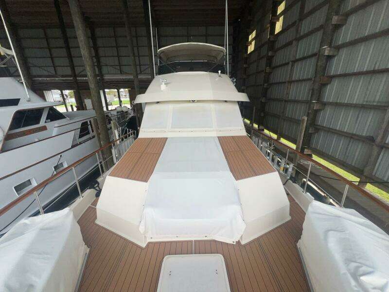 65ft Hatteras Yacht For Sale