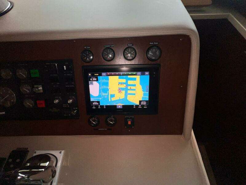 65ft Hatteras Yacht For Sale