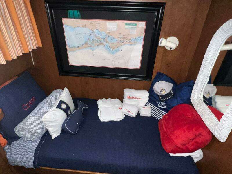 65ft Hatteras Yacht For Sale