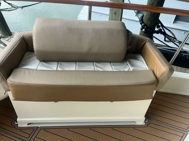 65ft Hatteras Yacht For Sale