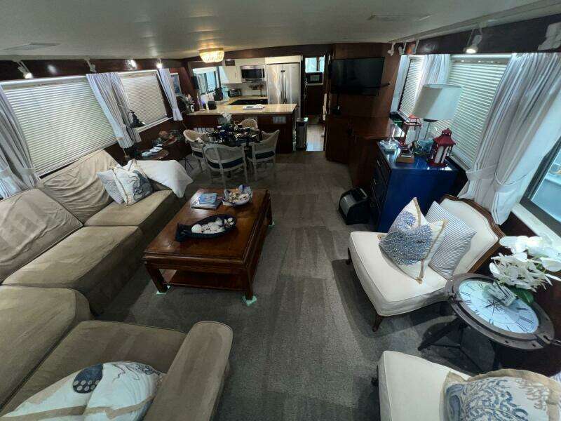65ft Hatteras Yacht For Sale