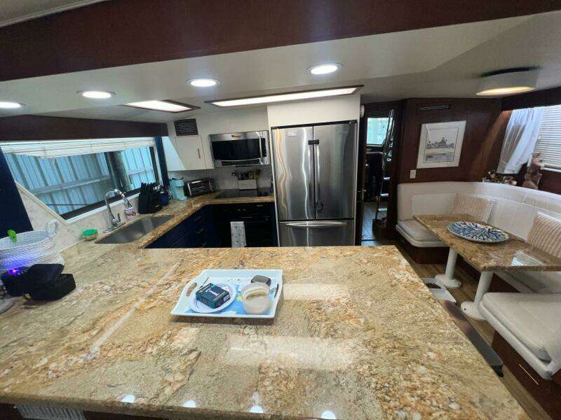 65ft Hatteras Yacht For Sale
