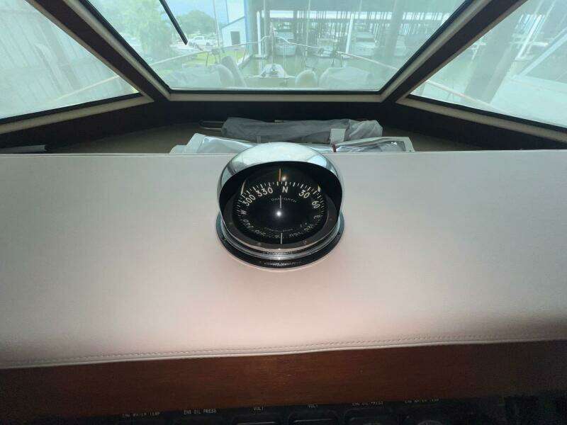 65ft Hatteras Yacht For Sale