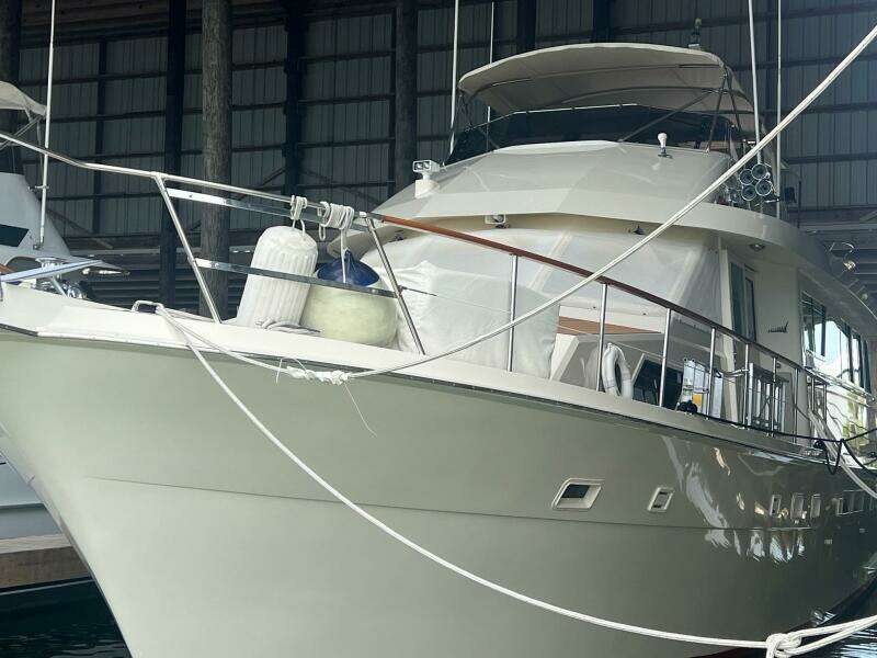 65ft Hatteras Yacht For Sale