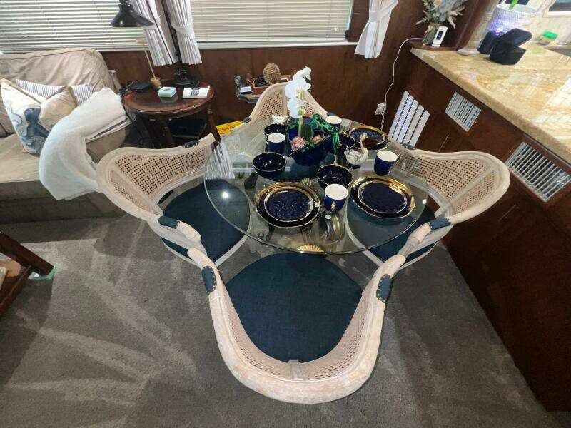 65ft Hatteras Yacht For Sale