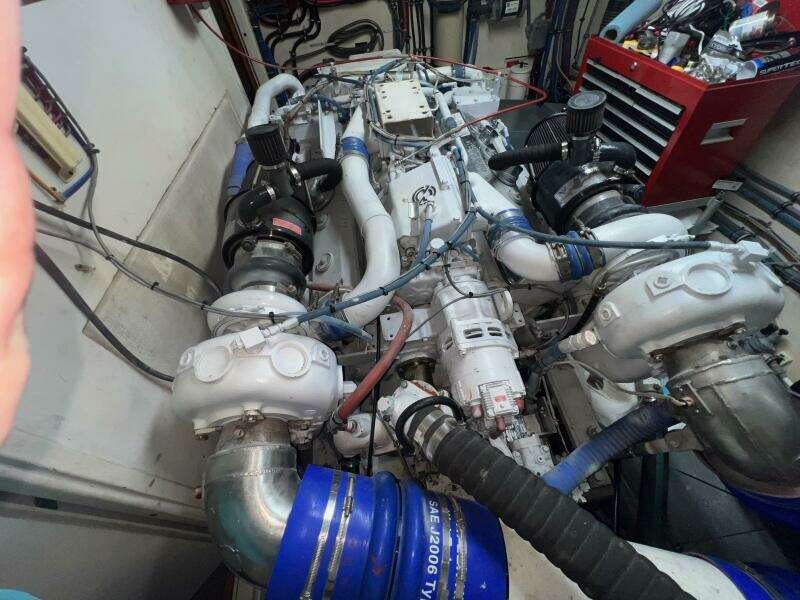 65ft Hatteras Yacht For Sale