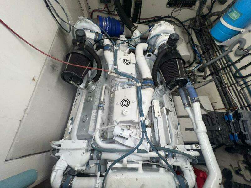 65ft Hatteras Yacht For Sale