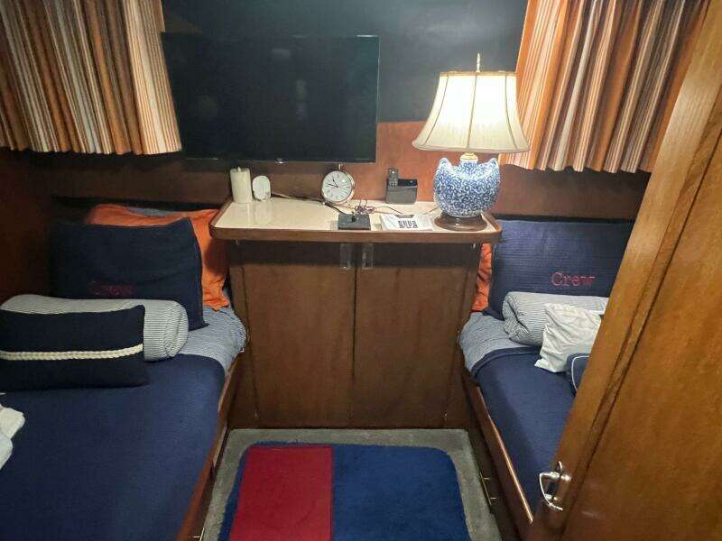 65ft Hatteras Yacht For Sale
